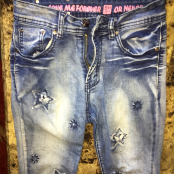 BH jeans , size 24 or 3, star design is not holes - Picture 6 of 7